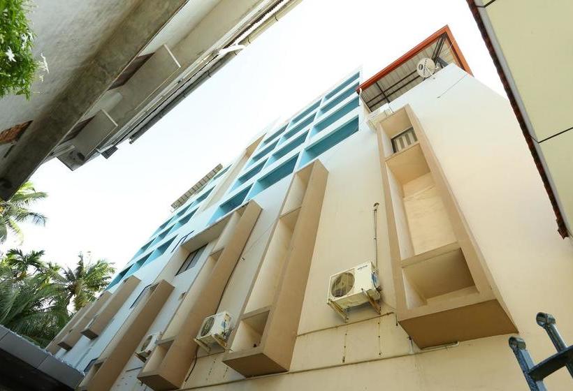 Oyo 9560 Hotel Bellwether