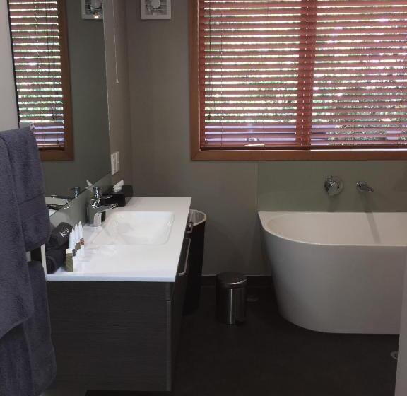 ベッドアンドブレックファースト On The River