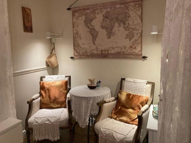 민박 The Corner Properties