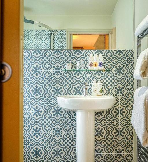 مبيت وإفطار The Globe Inn