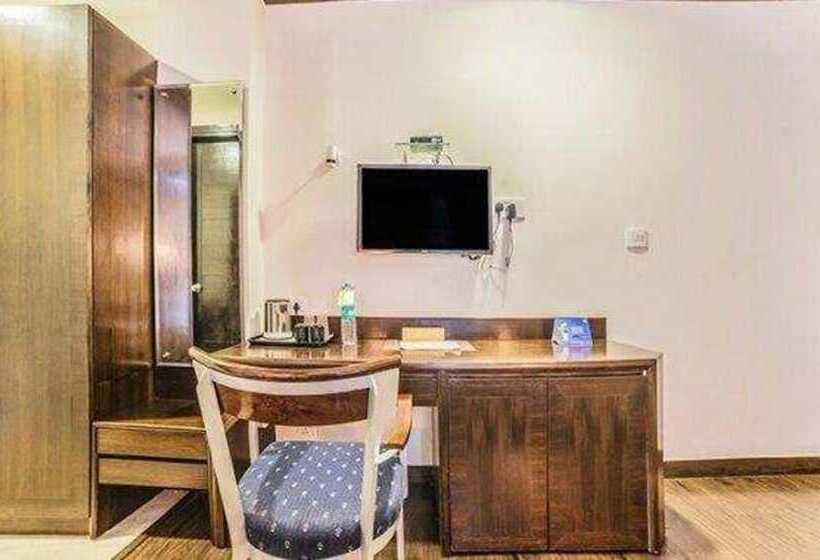 Fabhotel Galaxy Patel Nagar