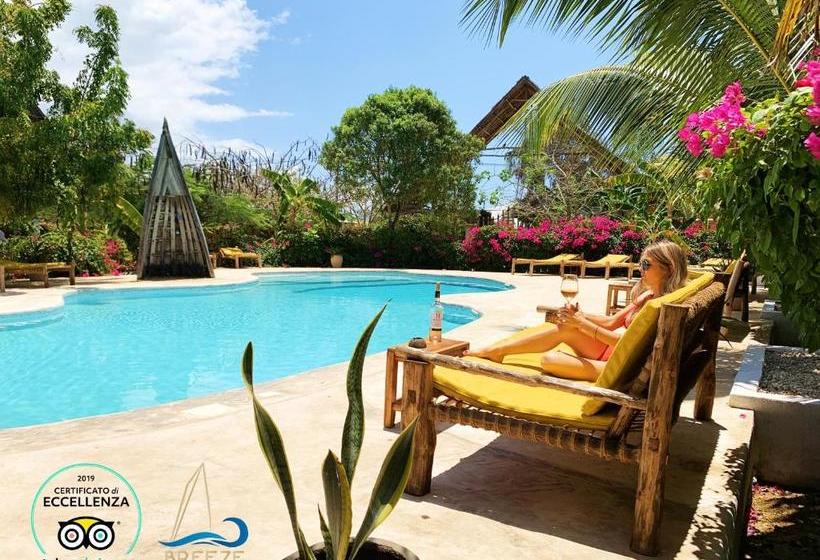 Отель Breeze Residence Apartments