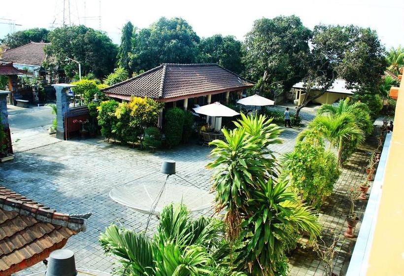 בית מלון כפרי Dewi Warsiki