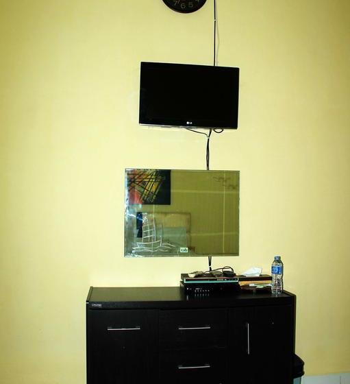 בית מלון כפרי Dewi Warsiki