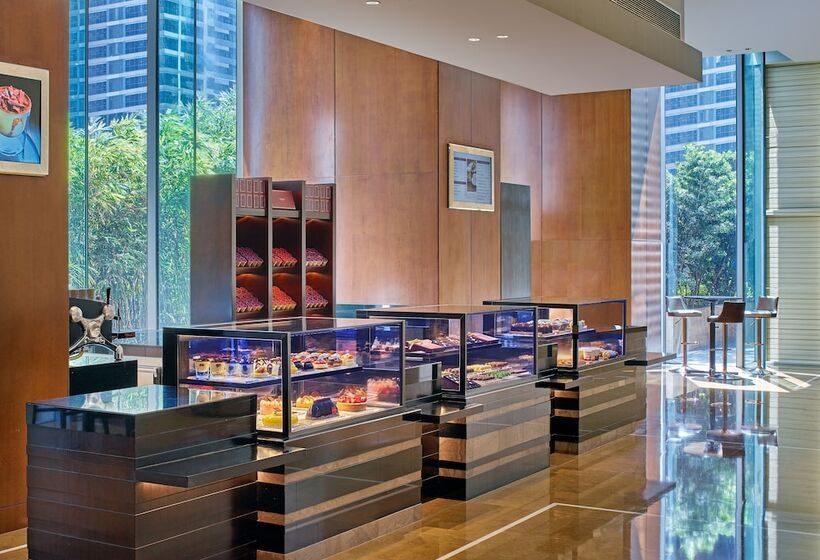 هتل Grand Hyatt Manila