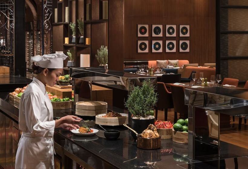 هتل Grand Hyatt Manila