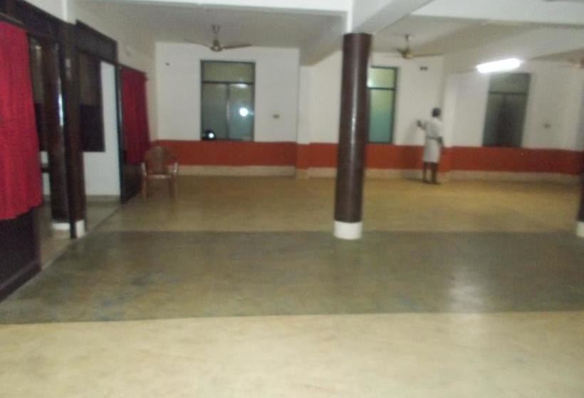 فندق Hariprasadam