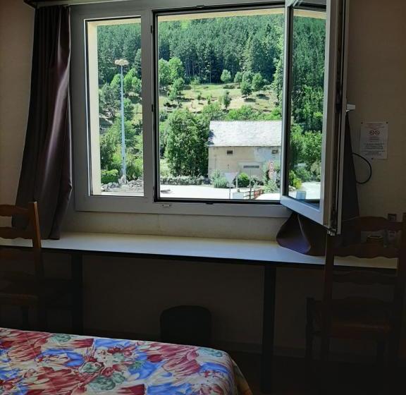 호텔 Hôtel Du Pont Neuf