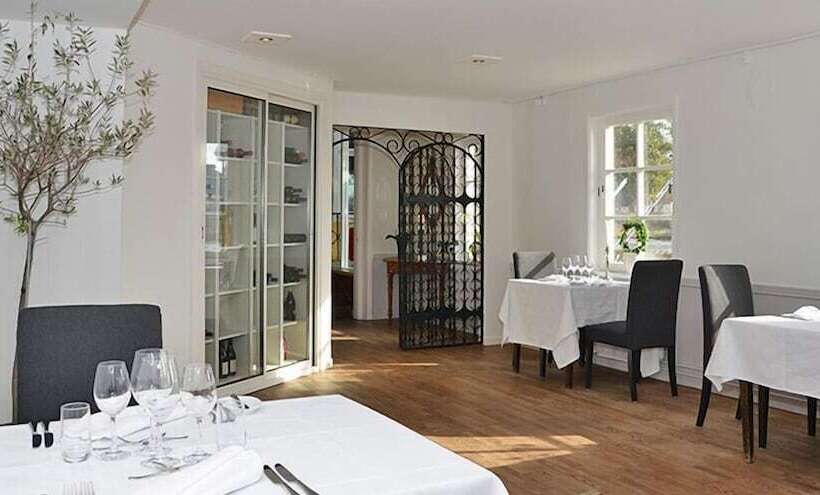 فندق åhus Gästgivaregård