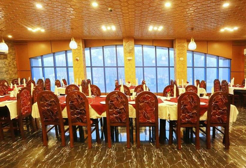 ホテル Mannat Resort