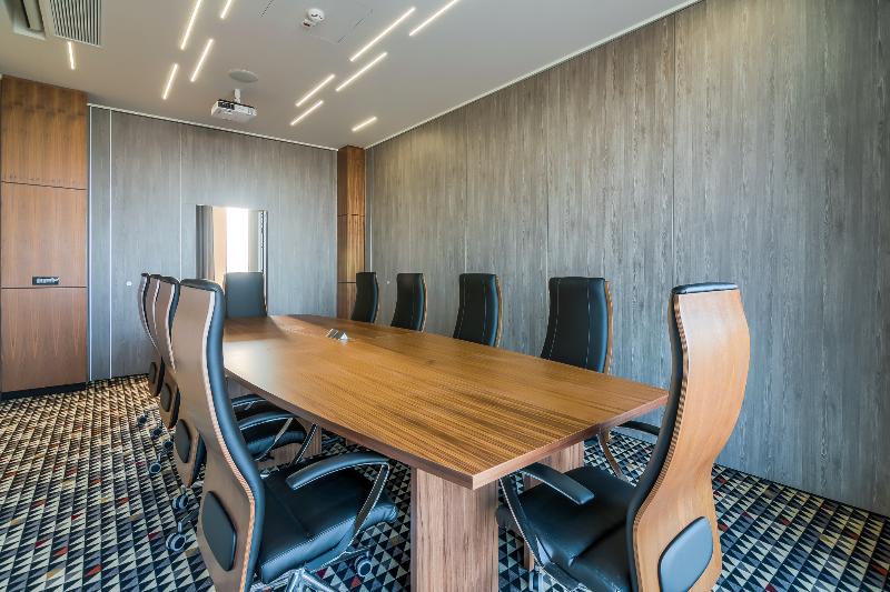 Nyota Hotel & Conference Center