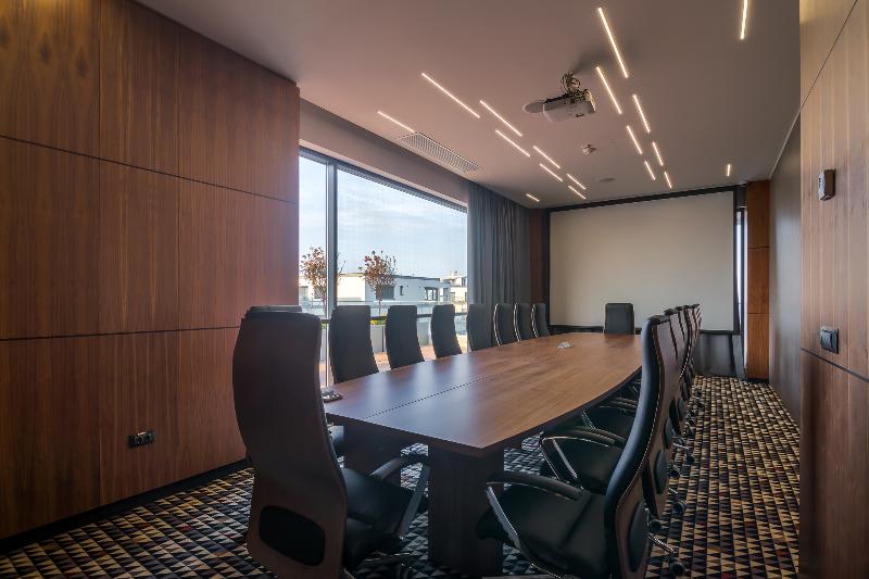 Nyota Hotel & Conference Center