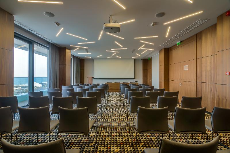 Nyota Hotel & Conference Center