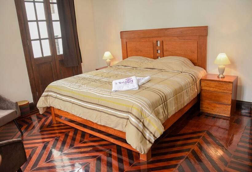 호텔 Orchid Hostels