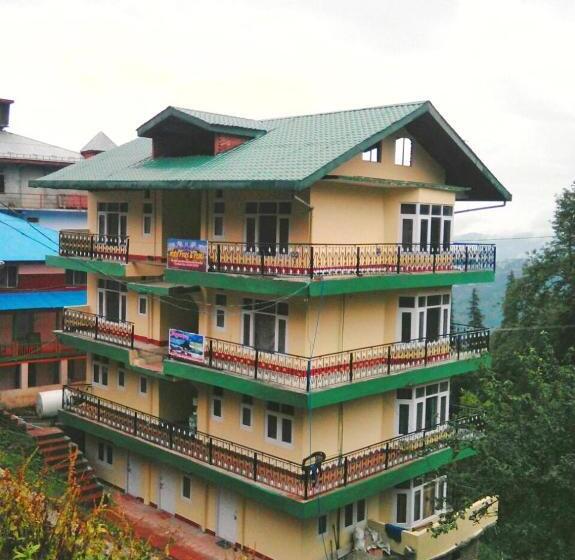 فندق Pines And Peaks