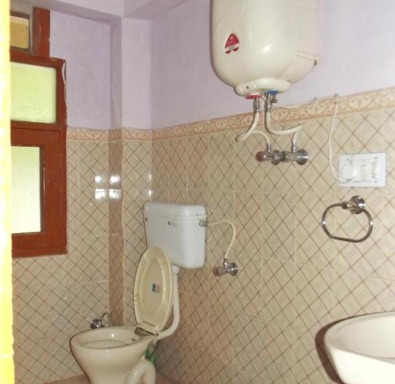 فندق Pines And Peaks