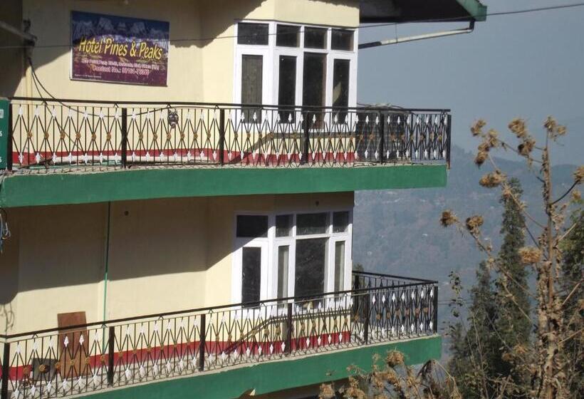 فندق Pines And Peaks