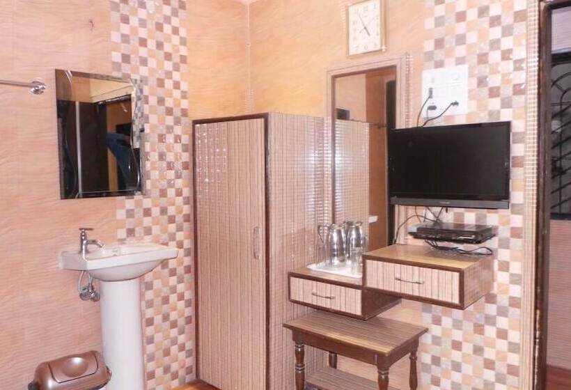 בית מלון כפרי Shadab Palace