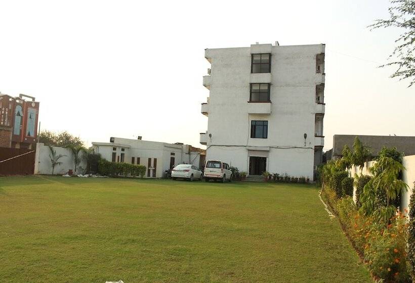 בית מלון כפרי Shagun Residency Behror