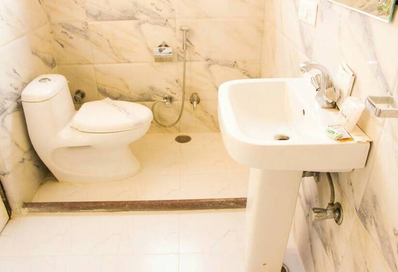 בית מלון כפרי Shagun Residency Behror