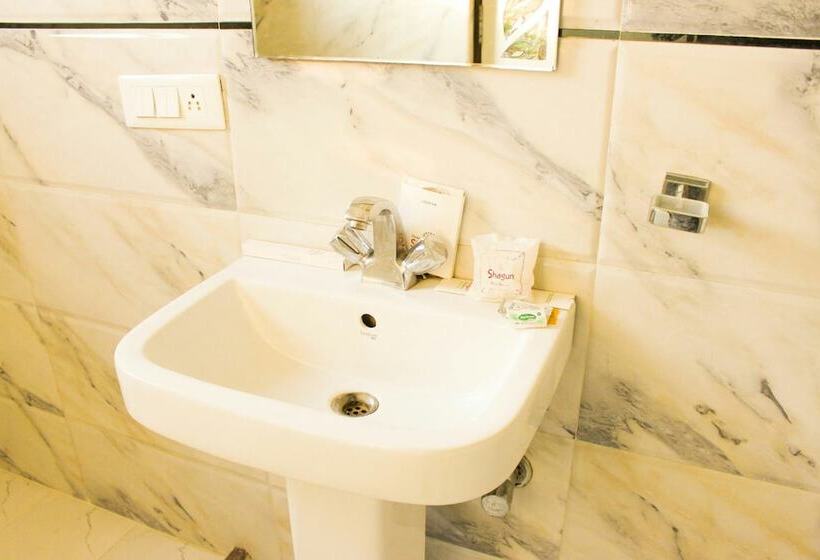 בית מלון כפרי Shagun Residency Behror