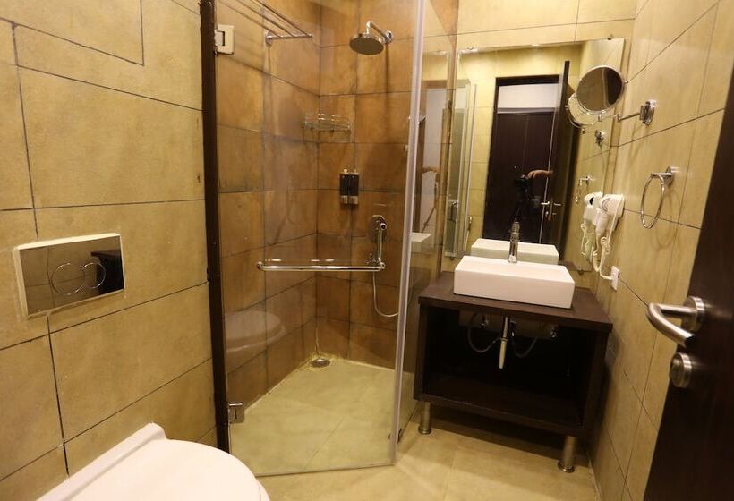 فندق Sinon Baga Retreat