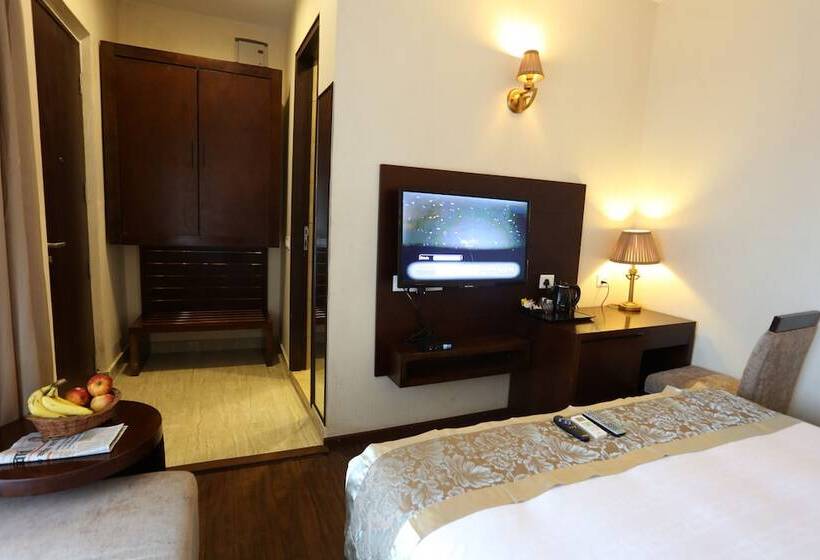 فندق Sinon Baga Retreat