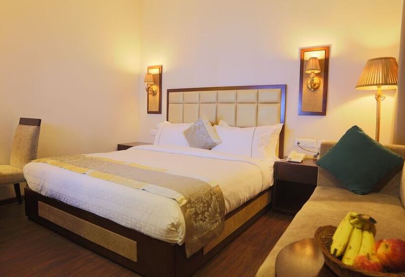 فندق Sinon Baga Retreat