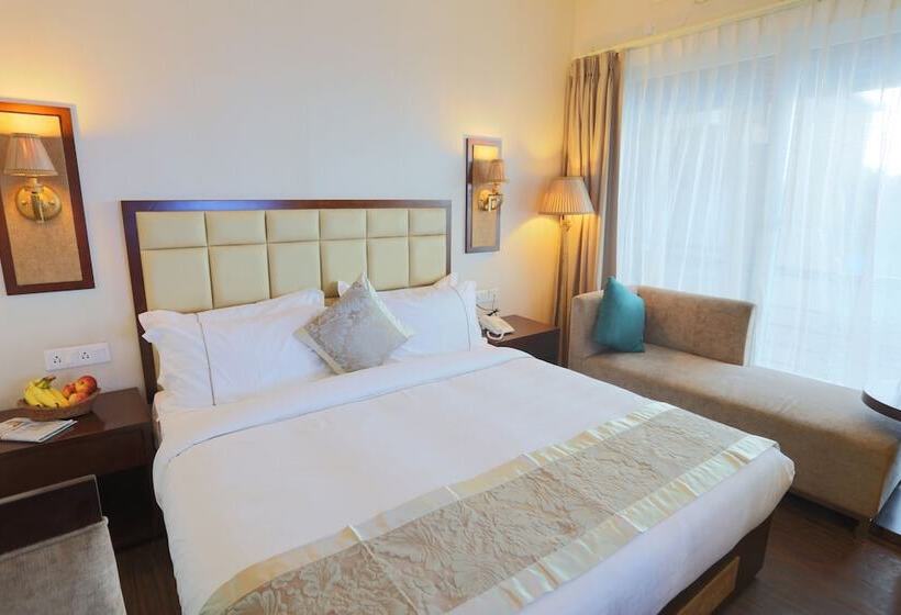 فندق Sinon Baga Retreat