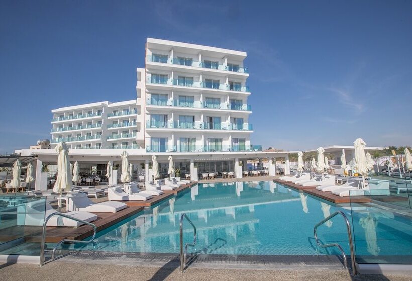 The Blue Ivy Hotel & Suites