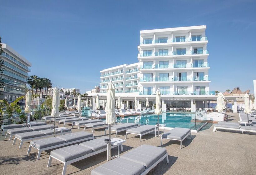 The Blue Ivy Hotel & Suites