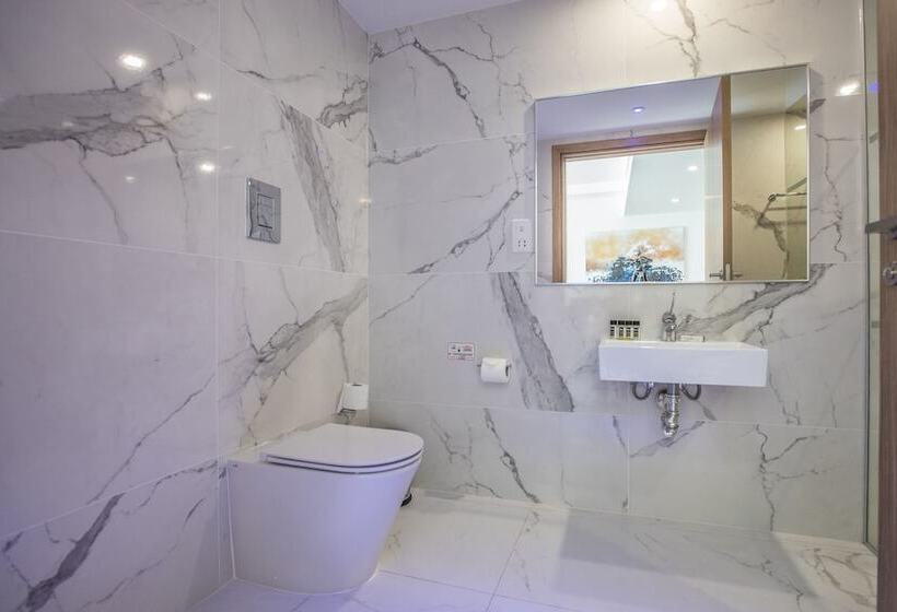 The Blue Ivy Hotel & Suites