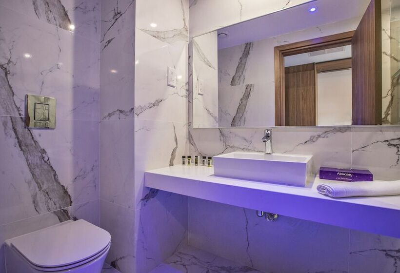 The Blue Ivy Hotel & Suites