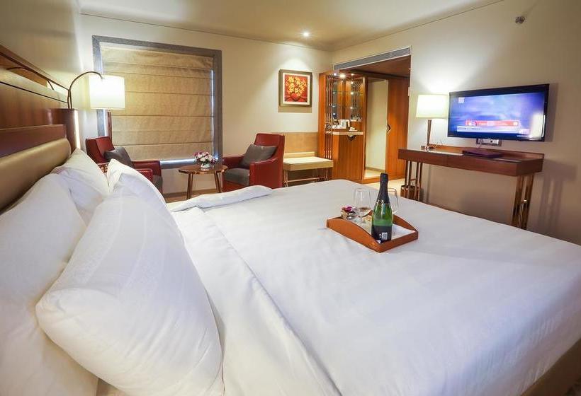 Отель The Grandeur Boutique