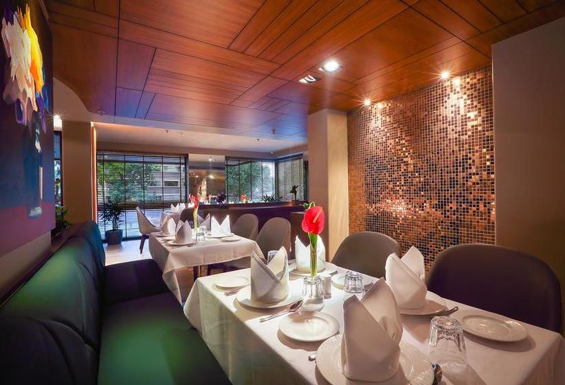 Отель The Grandeur Boutique