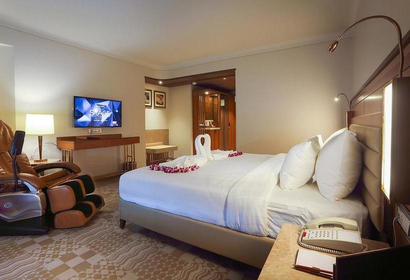 Отель The Grandeur Boutique