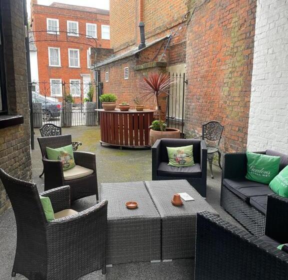 فندق The Olde Swan