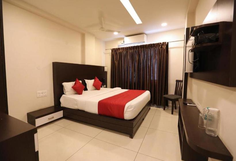 Traders Hotel   Kankanady, Mangalore