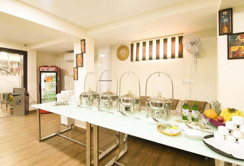 ホテル Treebo Prithviraj