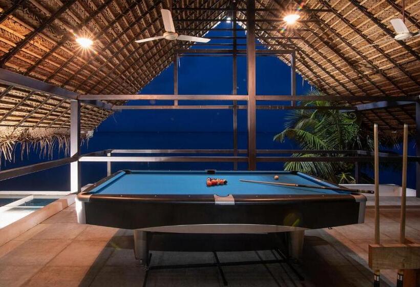 استراحتگاه Stayvista At The Rain River Villa With Infinity Pool