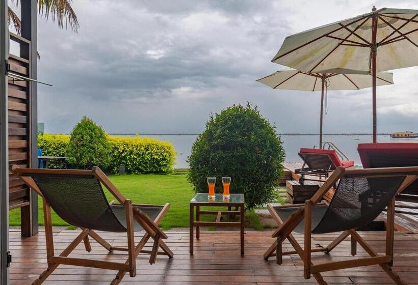 استراحتگاه Stayvista At The Rain River Villa With Infinity Pool