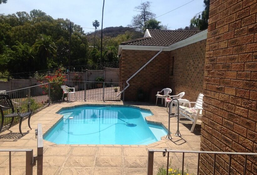 住宿加早餐  Blue Fern Of Knysna