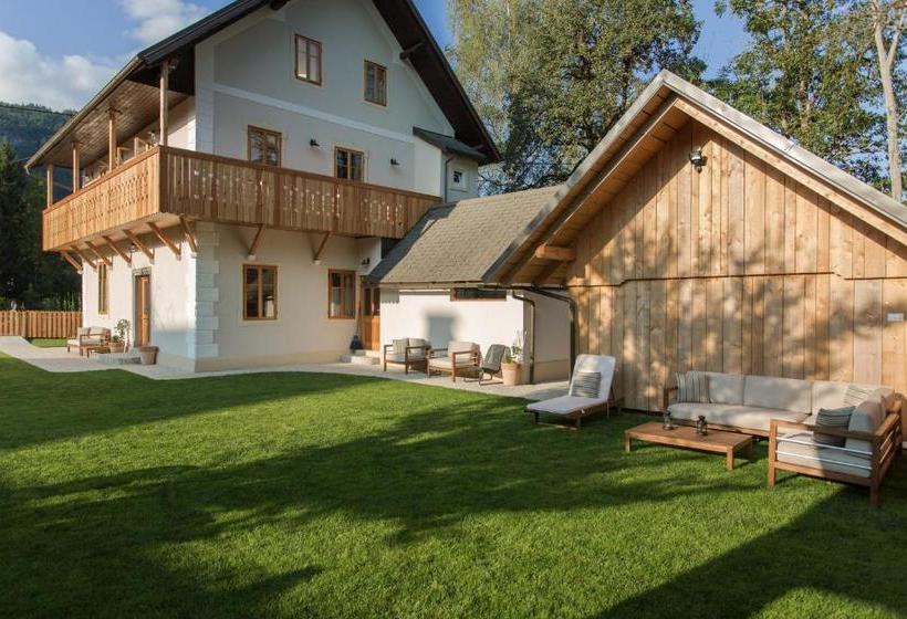 تختخواب و صبحانه Butterfly Lodge