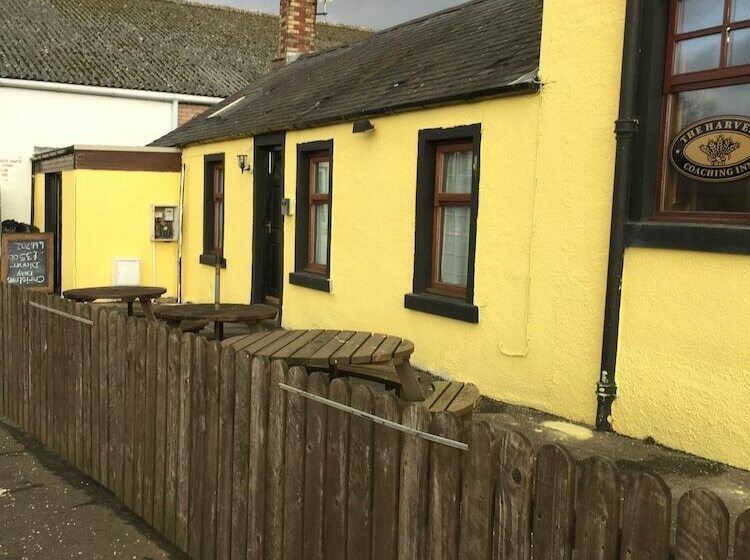 مبيت وإفطار The Harvest Coaching Inn