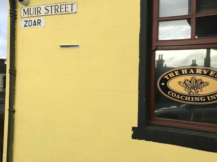 مبيت وإفطار The Harvest Coaching Inn