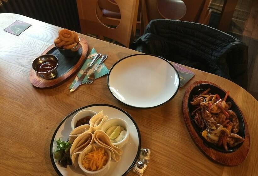 مبيت وإفطار The Harvest Coaching Inn