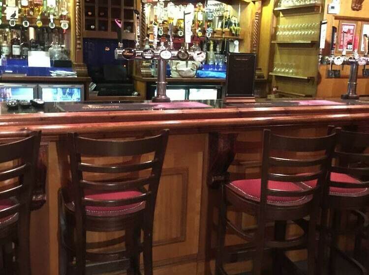 مبيت وإفطار The Harvest Coaching Inn