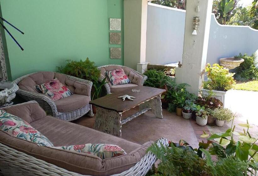 צימר Villa Roc Guesthouse   Solar Power