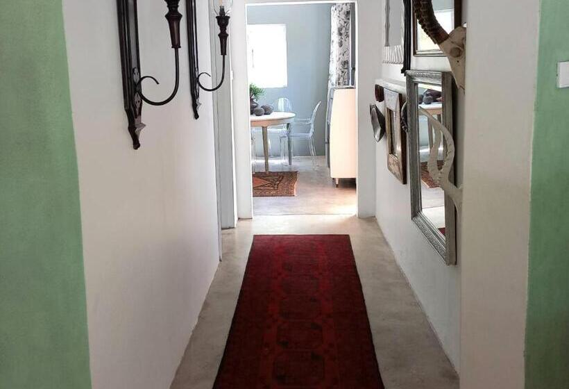 צימר Villa Roc Guesthouse   Solar Power