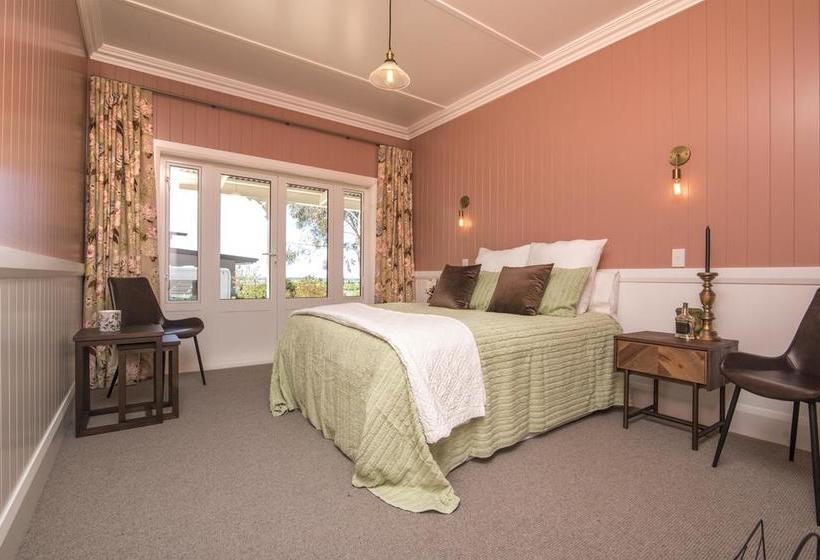 צימר Willow S Green